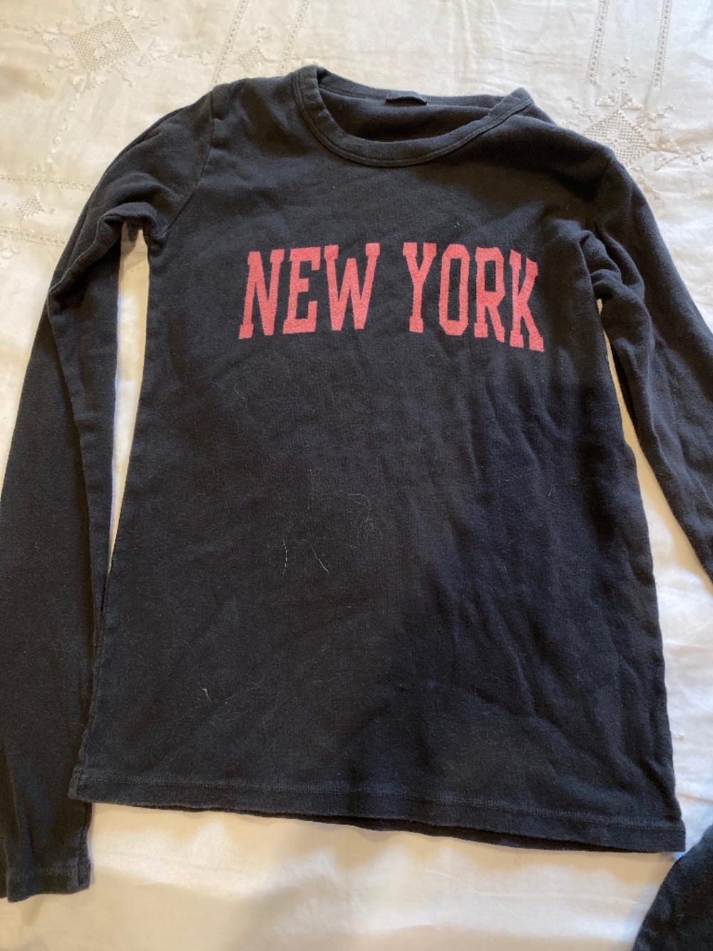 BRANDY MELVILLE NEW YORK LONG SLEEVE TOP
